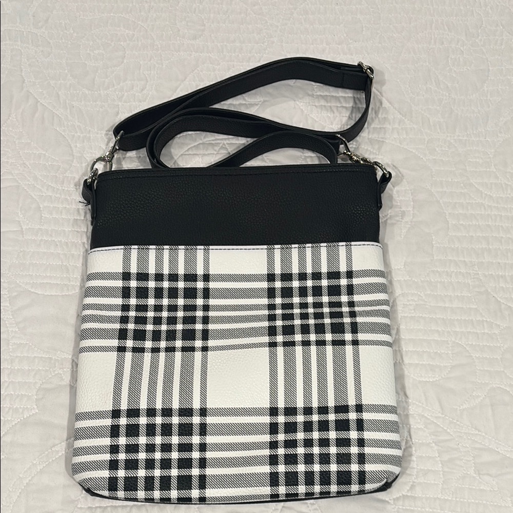 Thirty one plaid crossbody purse